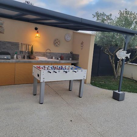 Villa Des Oliviers Sublime Villa Avec Piscine Chauffee Et Privee Et Baby Foot Bon-Encontre Bagian luar foto