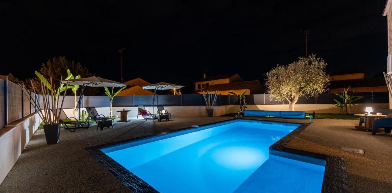 Villa Des Oliviers Sublime Villa Avec Piscine Chauffee Et Privee Et Baby Foot Bon-Encontre Bagian luar foto